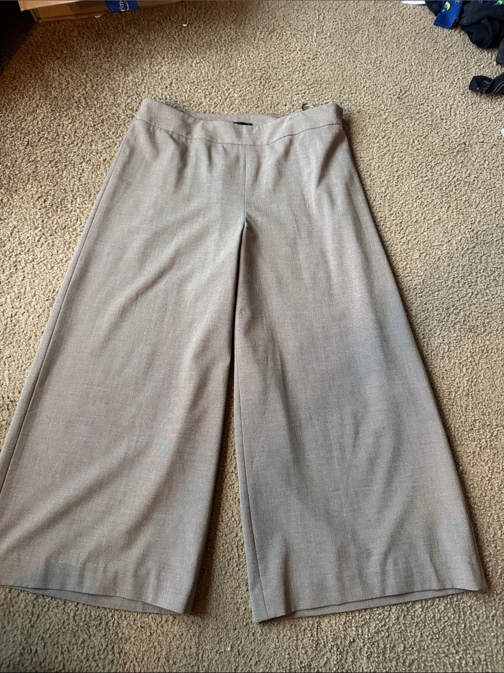 Wide-Leg Cropped Pants in Light Taupe 10